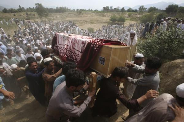 伊斯兰国在巴基斯坦伊斯兰集会上的爆炸造成的死亡人数上升到63人，更多伤者死亡